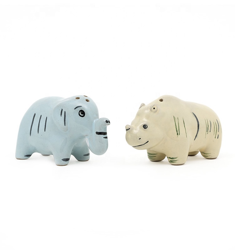 Blue 3d Animal Shaped Pottery Stoneware Salt And Pepper Shaker With Decal On Glaze