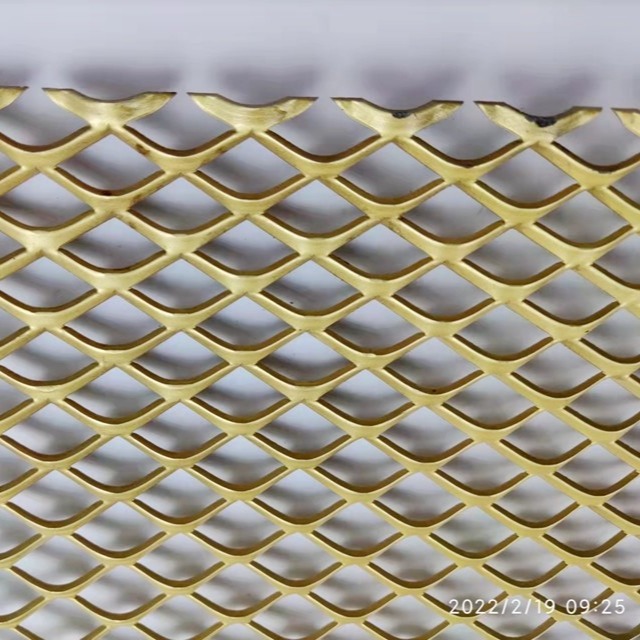 2mm Length 1m Expanded Aluminium Mesh Golden Color Ceiling Exterior Wall Decorative