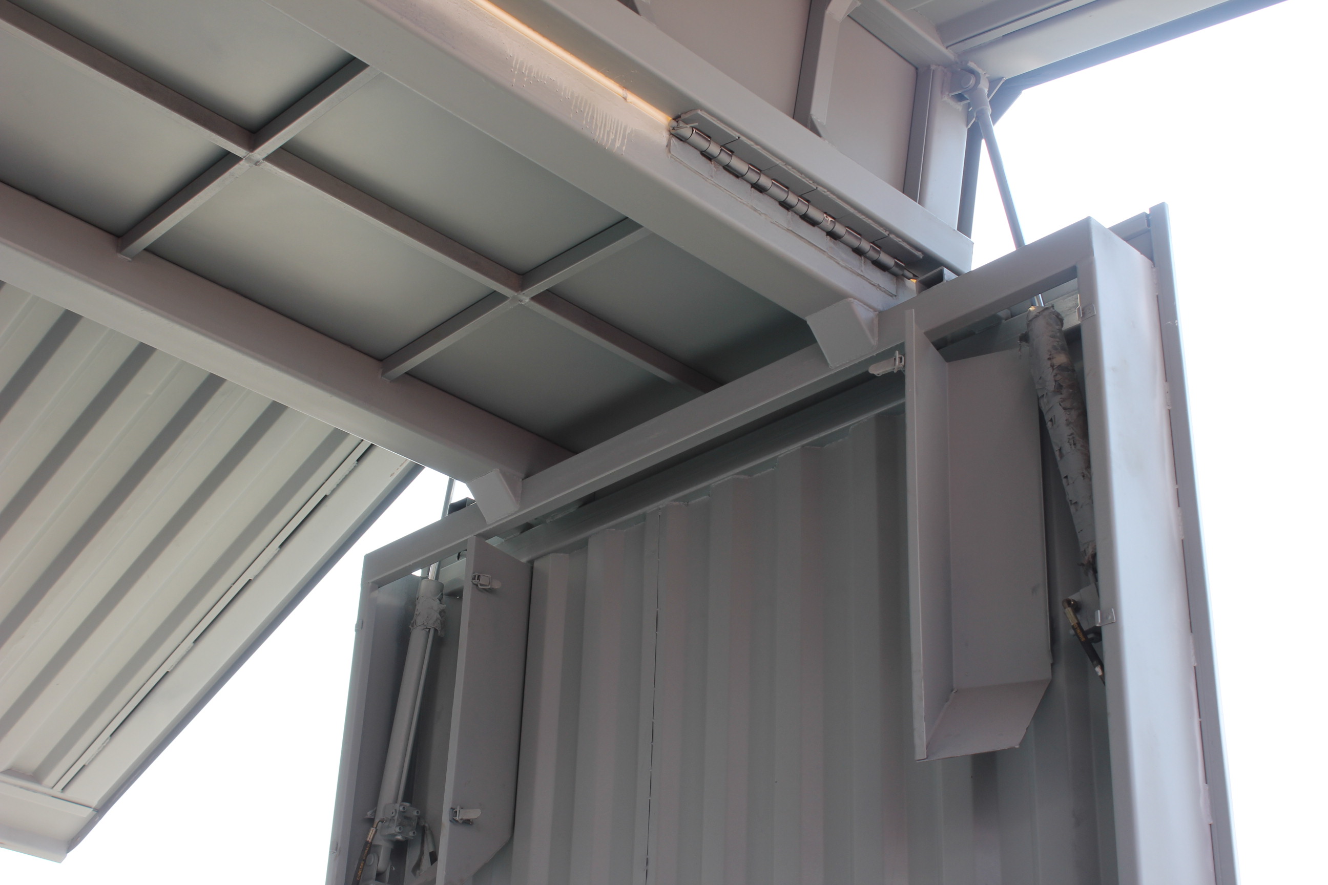40 Tons Max Payload 13 Ton Axle Enclosed Dry Wing Van Semi Trailer for Express Logistics