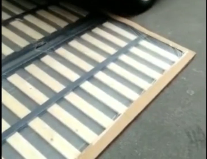 Encrypted Solid Pine Heavy Duty Metal Bed Frame