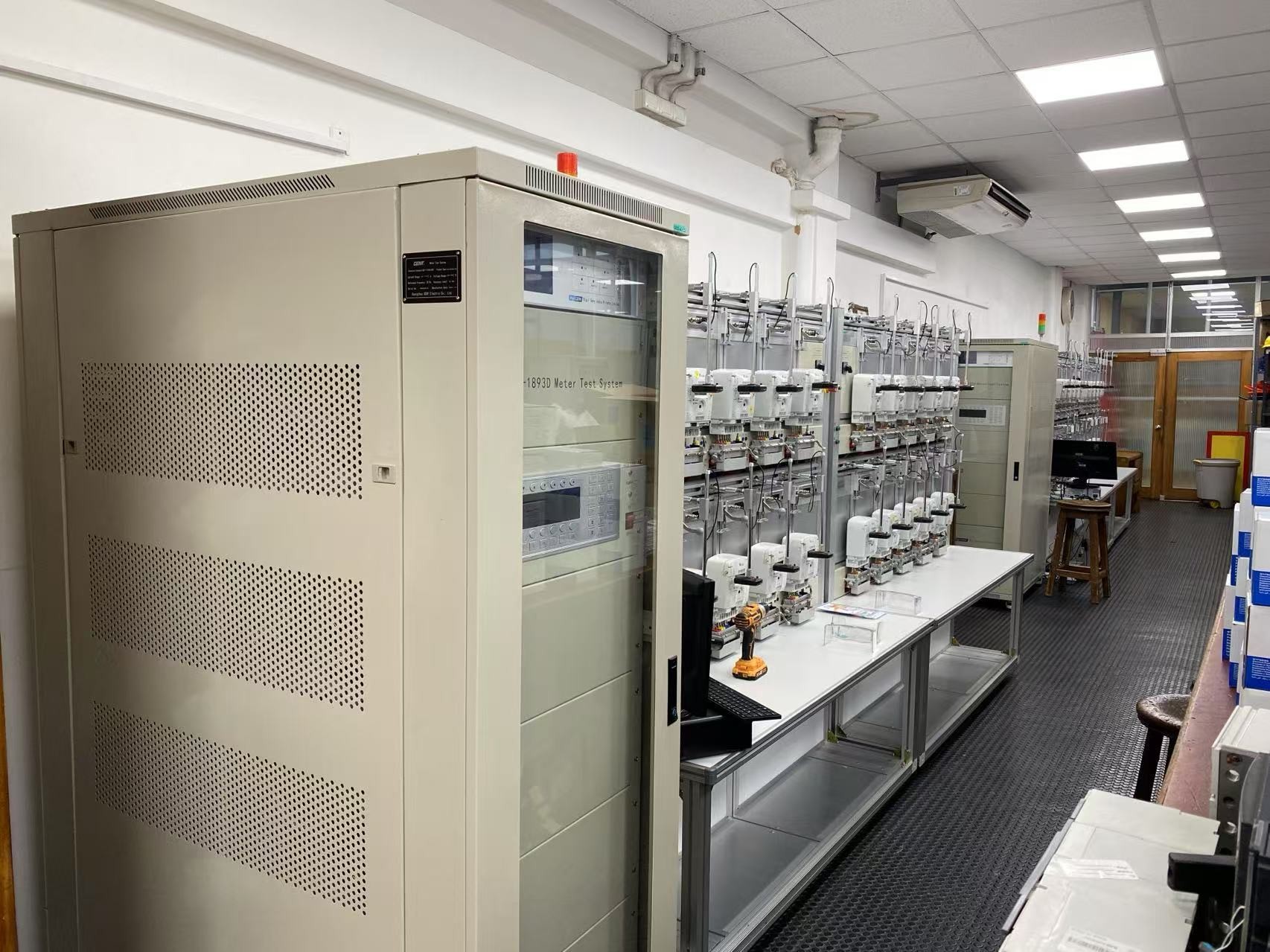 Multi-Positions Single Phase Meter Test Bench with YCG-2 Series Scanning Head and 0.05 Accuracy