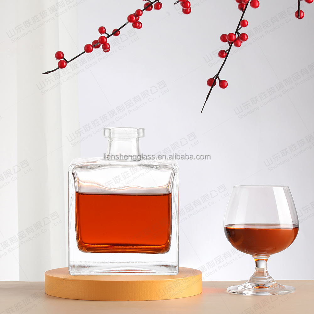 Base Material Glass Bottle for Homemade Alcohol and Beverages in Dice Square Shape