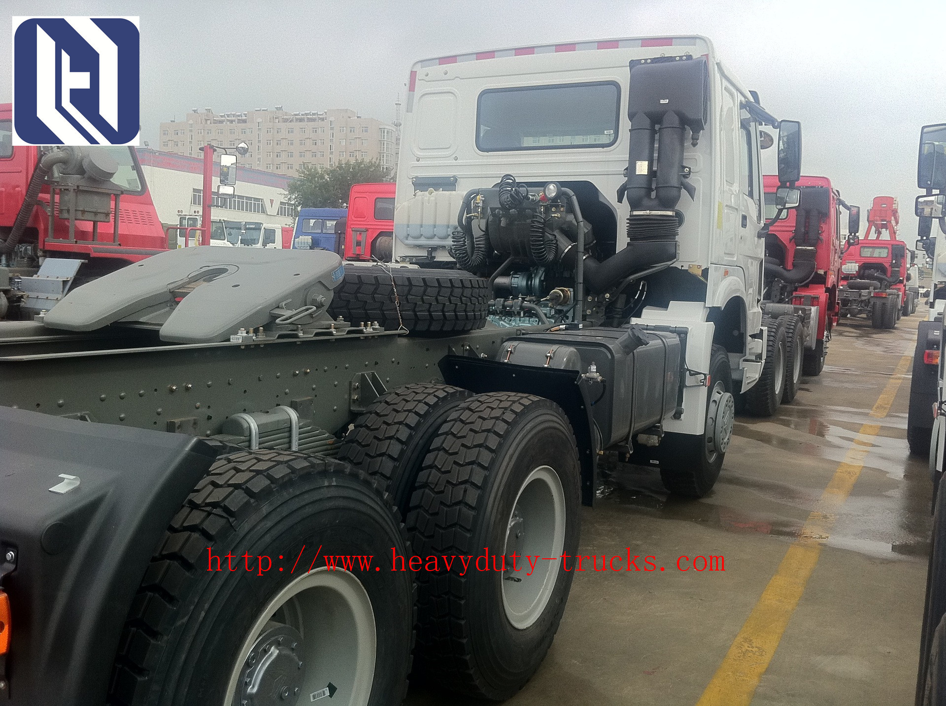 COLORFUL 350HP 6x6 Heavy Cargo Truck All Wheel Drive , Diesel Truck