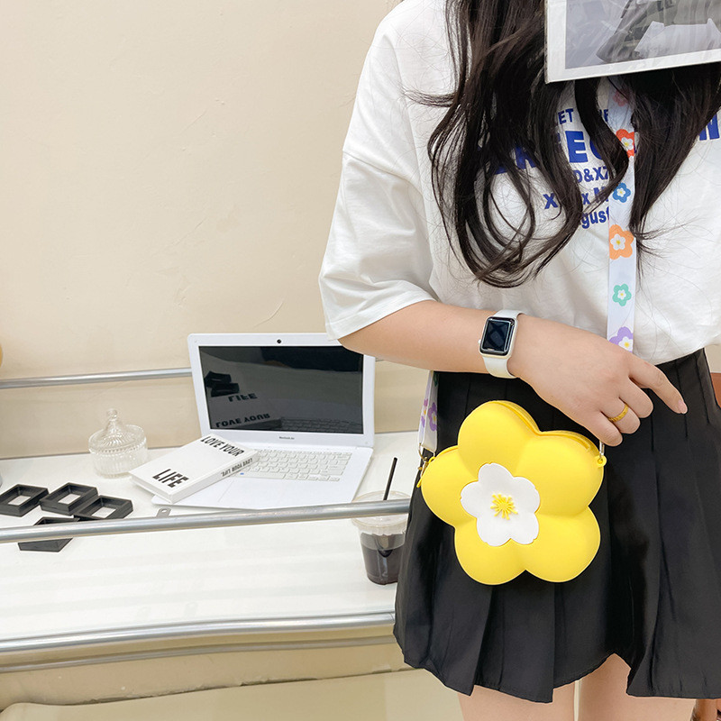 Parent-Child Messenger Bag Silicone Flower Kids Crossbody Bag Makeup Bag Storage Contianer School Office Supplies Gifts