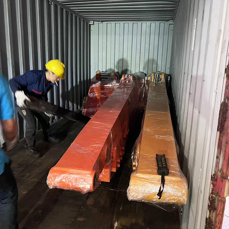 Most Popular Model CAT320 Excavator Sliding Arm in Customized Size with Painting Treatment