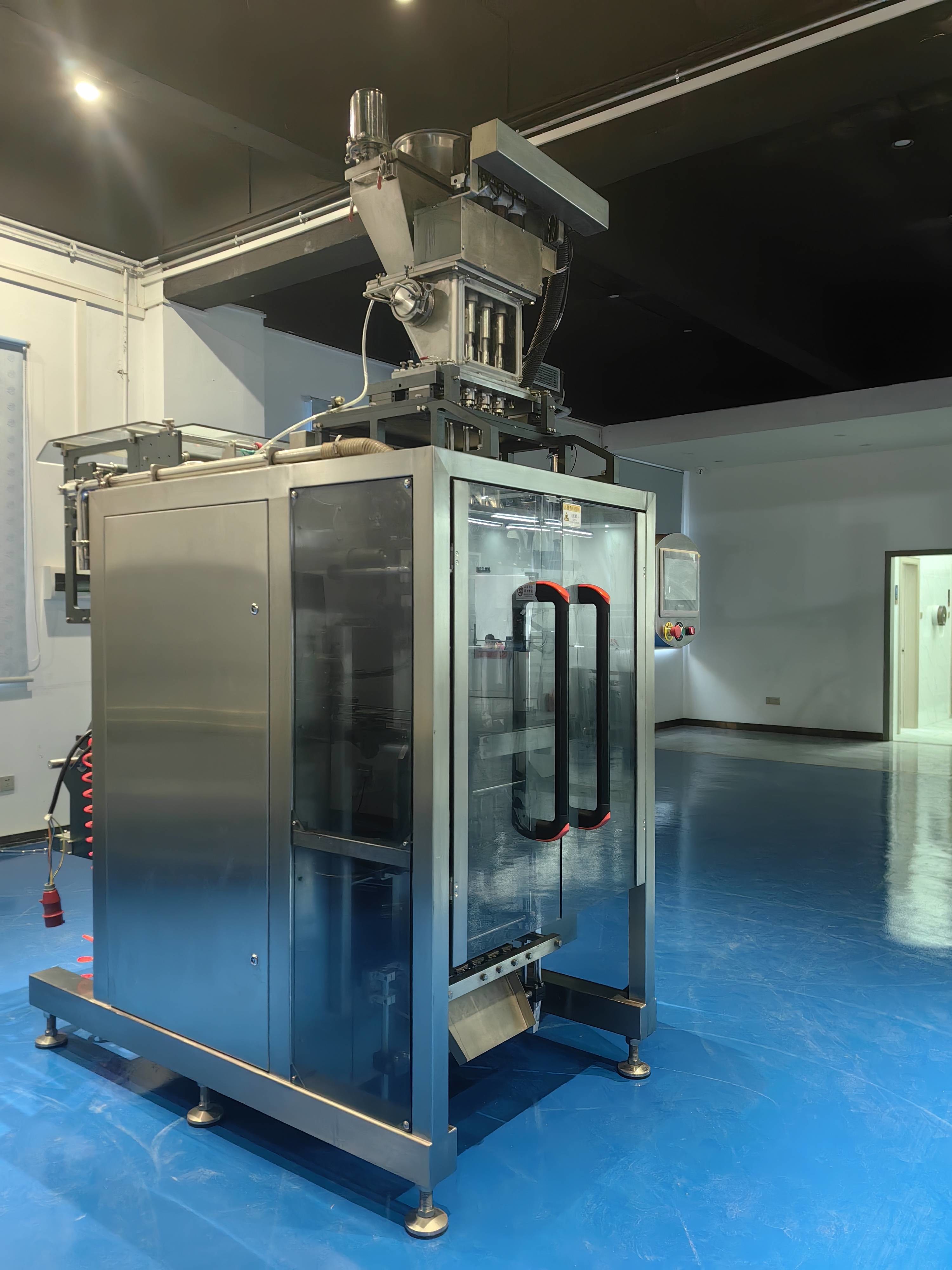 Three Phase Poly Bag Packing Machine 1-50ml Packaging Capacity Manufactures