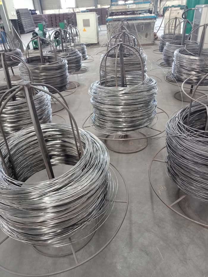 0.75kw Galvanized Wire Chicken Cages , Automatic Layer Poultry Farming Equipment