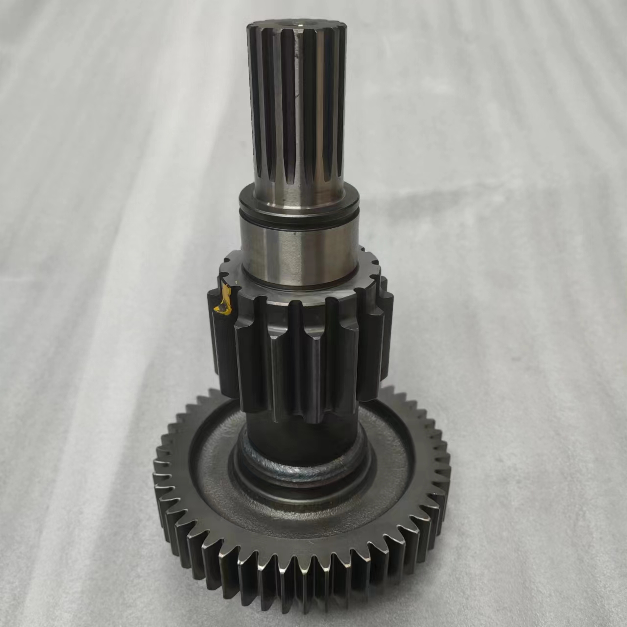 Iron Sub Box Weld Shaft for HOWO Delong Heavy Duty Truck Transmission Parts JS180-1707049