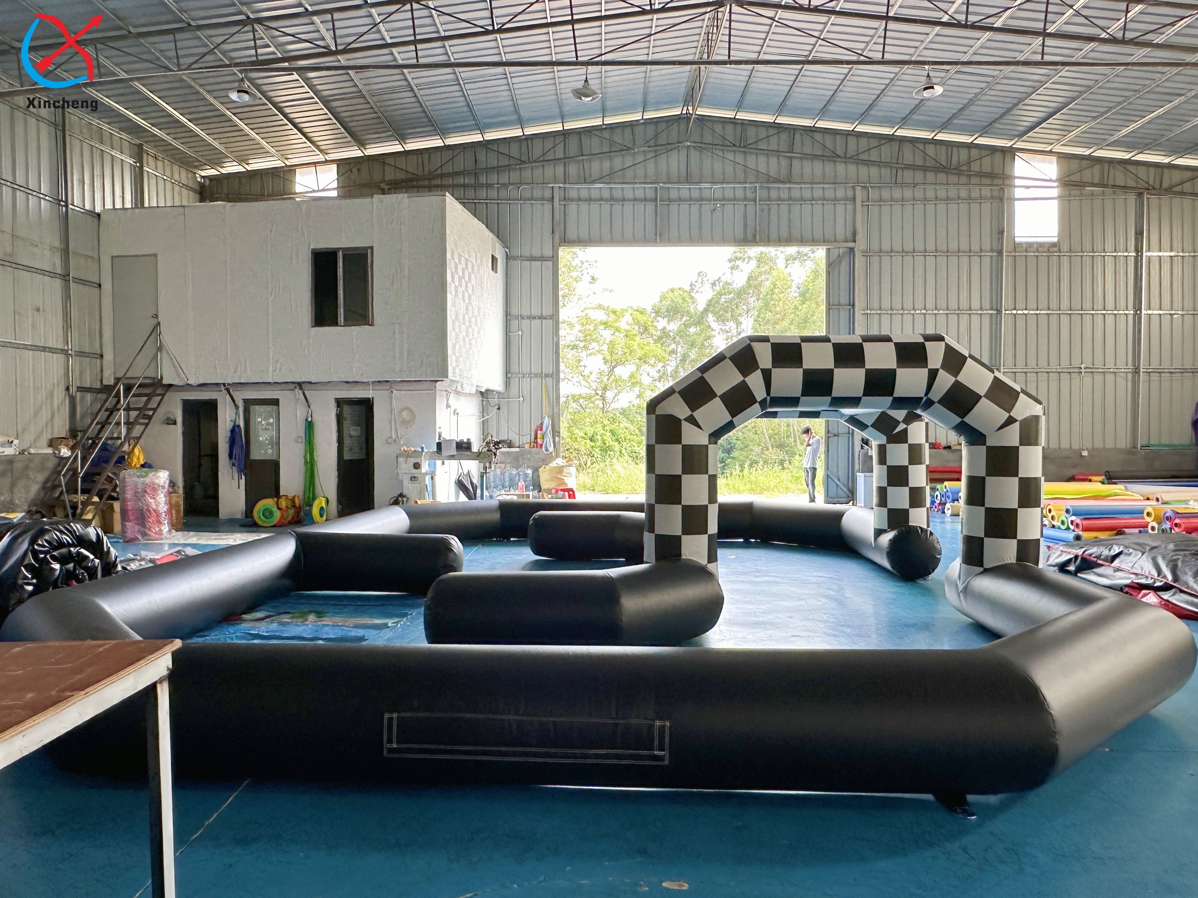 Black And White Factory Inflatable Large Track Racing Inflatable Obstacle Course