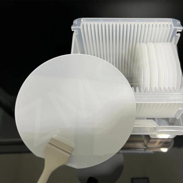4inch Sapphire Wafer Sapphire Substrate Al2O3 Wafer 9.0mohs Transparent Ssp C