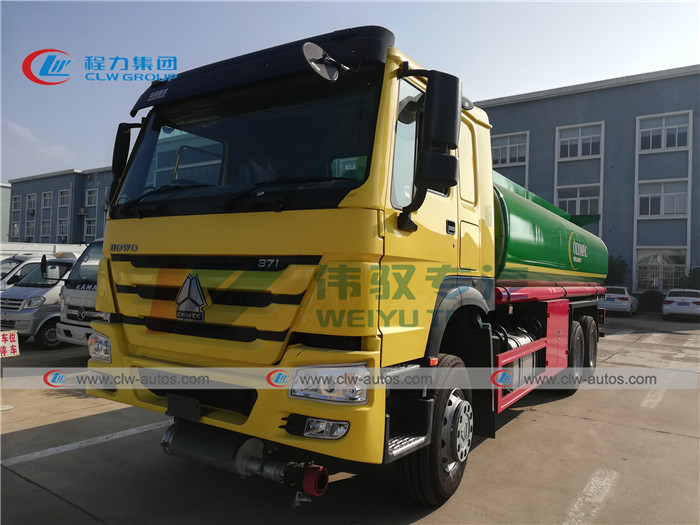 Carbon Steel Howo RHD Fuel Dispenser Truck 25000L 6000 Gallons