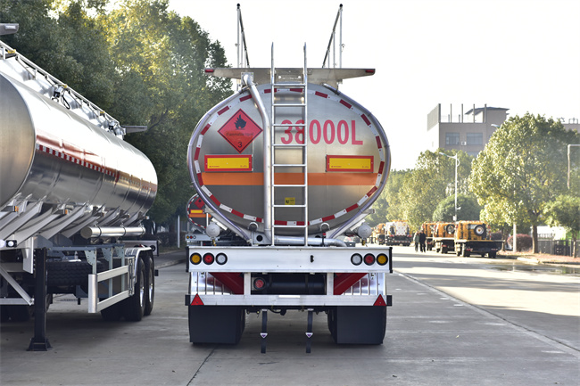 2Axles 38000 Liters Fuel Tank Semi Trailer Carbon Steel For Transporting Customized