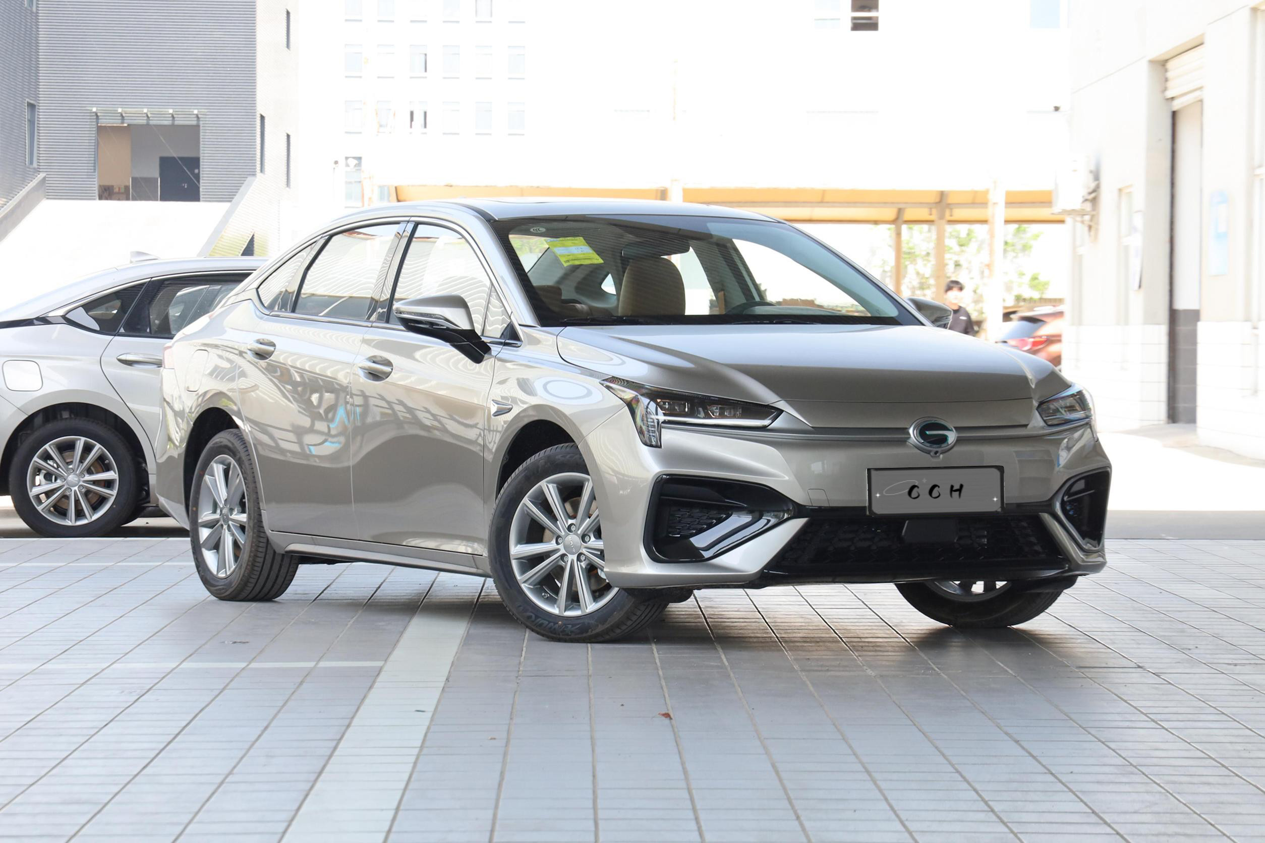 GAC Aion S Left Hand Drive Intelligent100Kw Convenient Electric Car