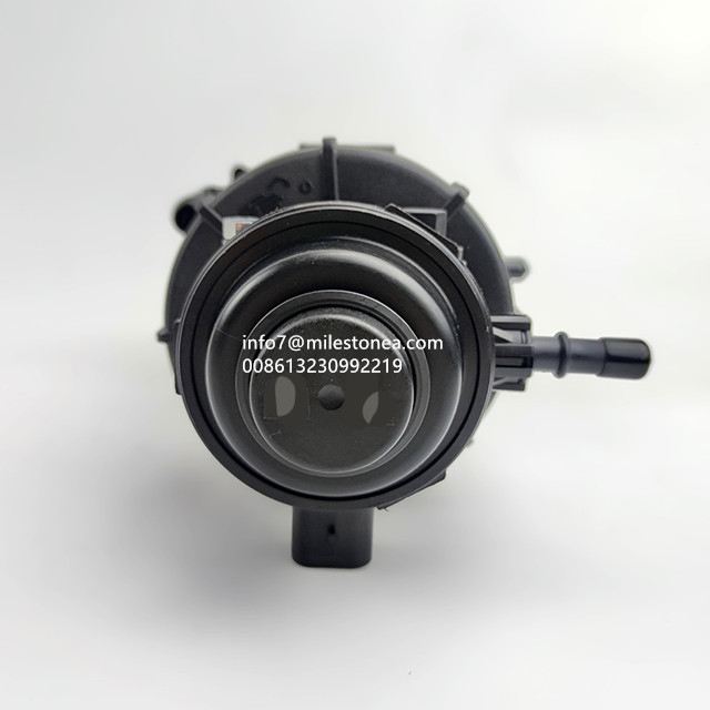 ISF2.8 engine oil-water separator assembly 5297619 5283172 FS19925 FH21077