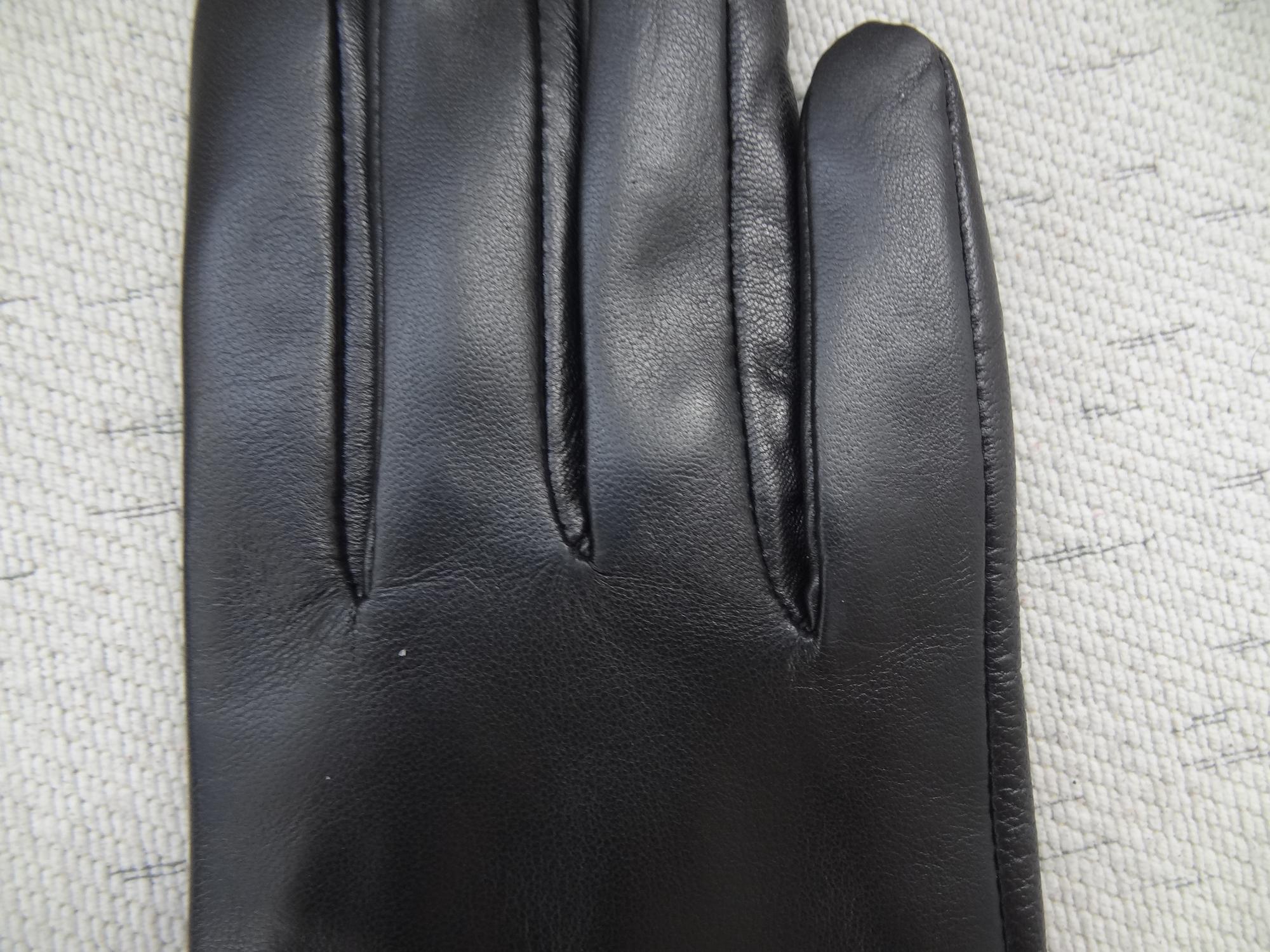 Plain Type Mens Soft Leather Gloves Machine Sewing Studded Leather Gloves