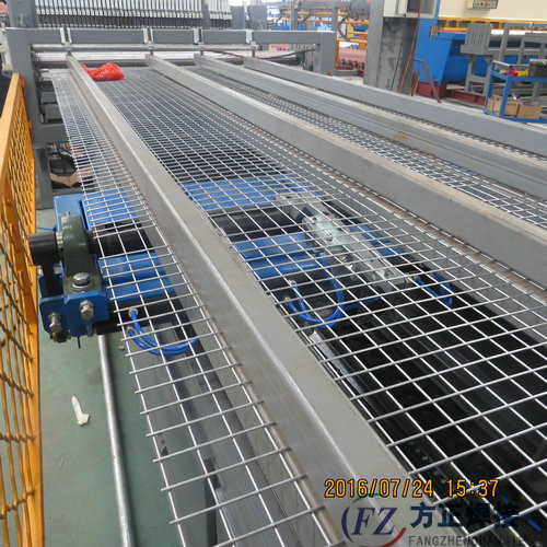Digital Control 150KVA Chicken Cage Welding Machine With Straightening Device