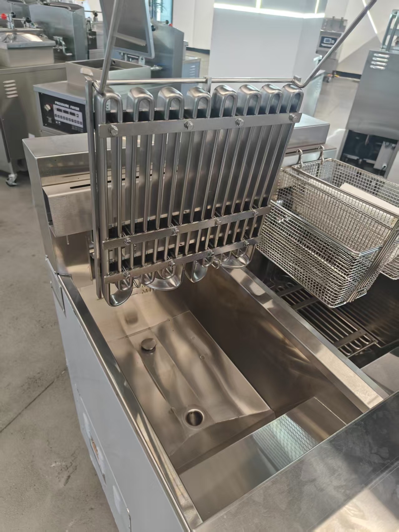 304SUS Factory Direct Sell Two Tanks Four Baskets Digital Panel Electric & Gas Open Fryer