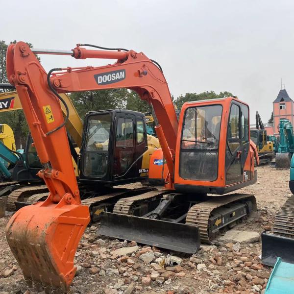 Used machinery Doosan DX75 small digger used rubber track mini excavators excav