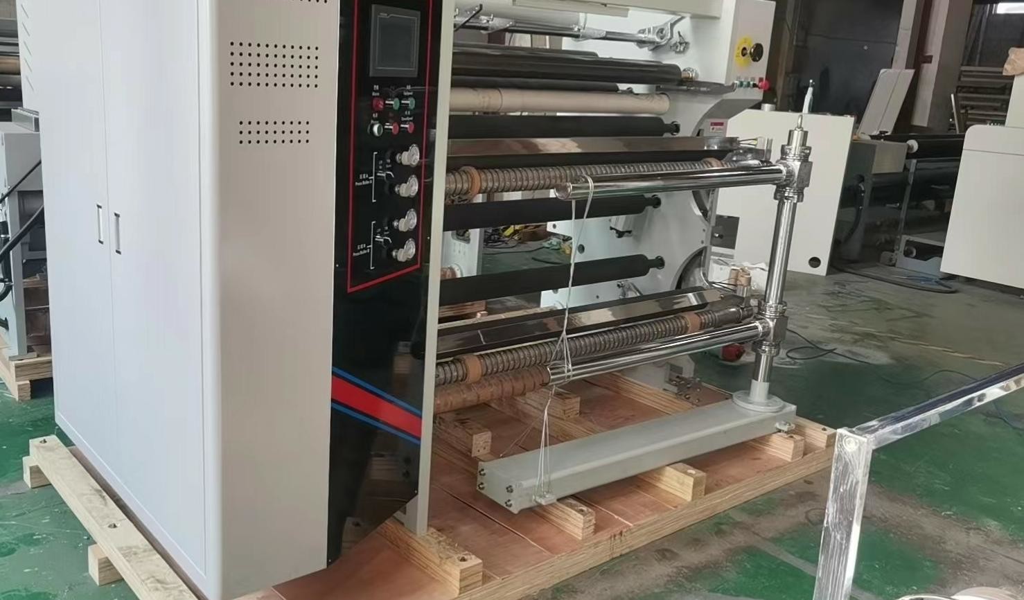 HJ-C2000-III Slitting Rewinder With PLC Components For 600mm Diameter & 450m/Min Speed