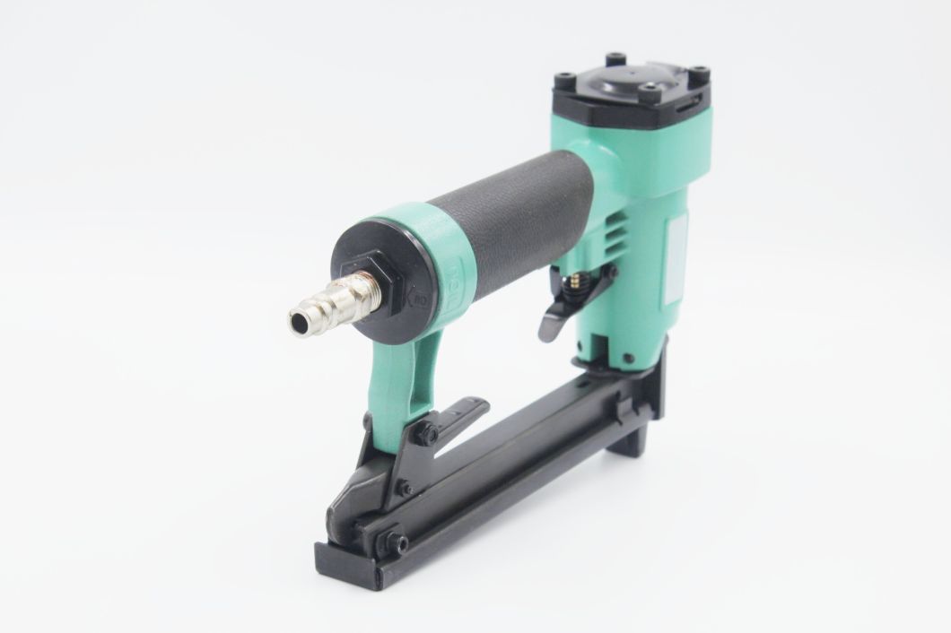 Hot Sale Durable 21 Gauge Fine Crown Air Pneumatic Staple Gun (Green) Air Stapler 8016 for Furniture Decoration