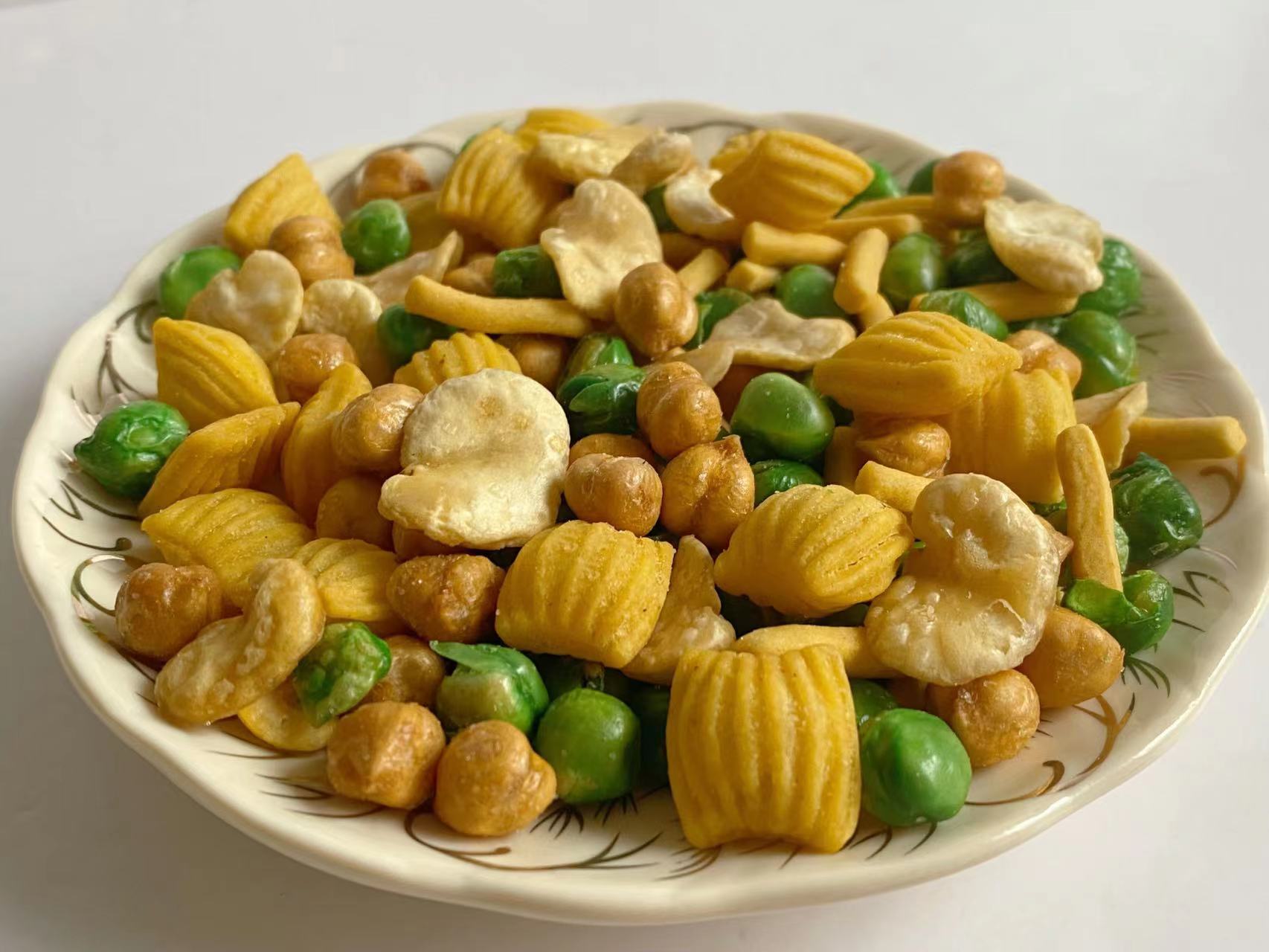 Mixed Nut Snack Crispy Broad Bean Chickpeas Green Peas Pillow Crackers
