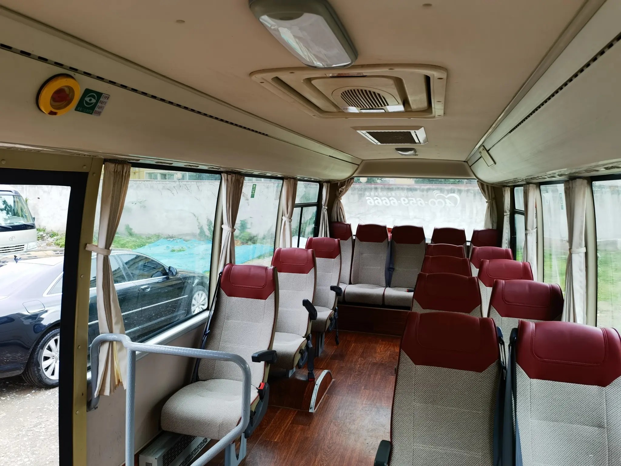 Used 16 Seater Minibus 2016 Year Front Engine 19 Seats Sliding Window LHD/RHD 2nd Hand Yutong Bus ZK6729D