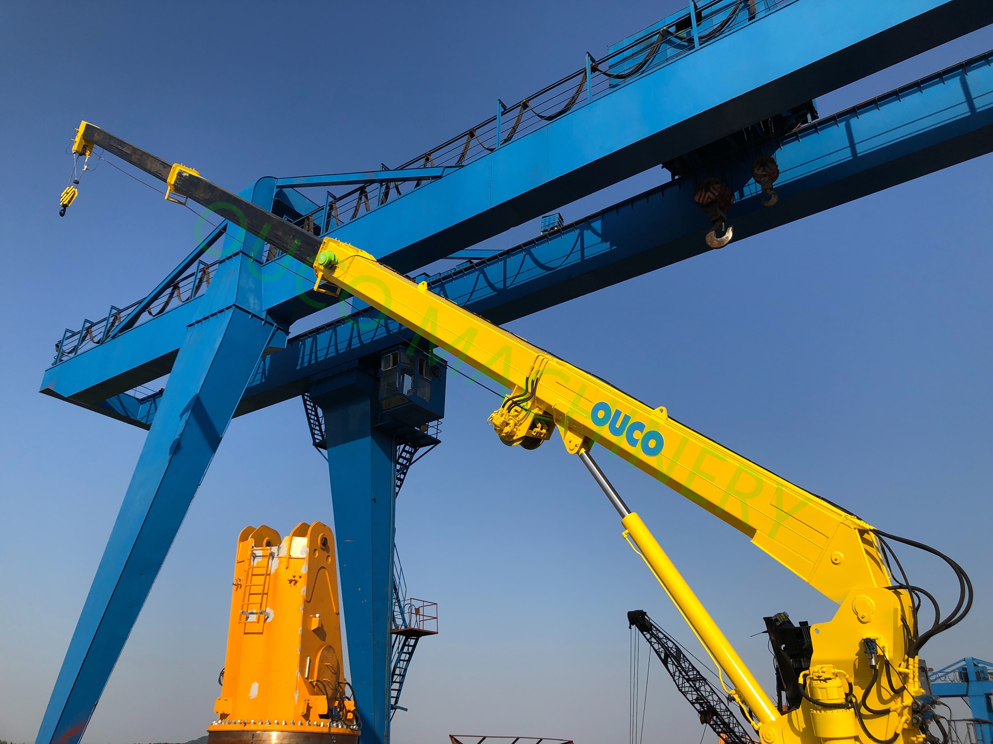 Telescopic 20M Marine Shore 0.2T Long Boom Crane