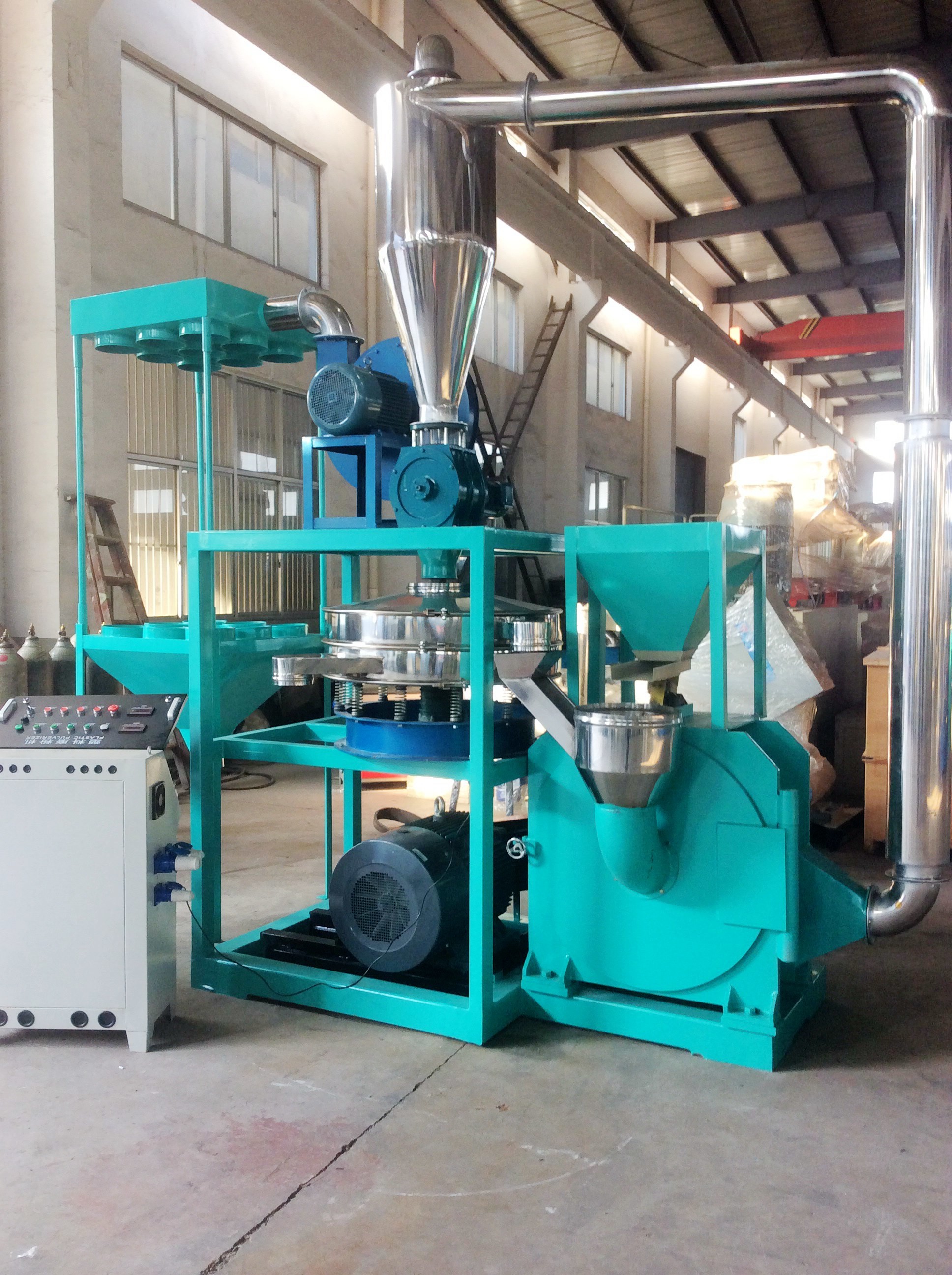 170kg / H Plastic Grinding Mill Automatic With Vibration Principle 37kw