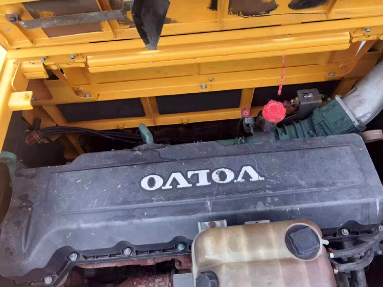 Good Health Used Volvo EC480DL Crawler Excavator in Shanghai Original Hydraulic Valve