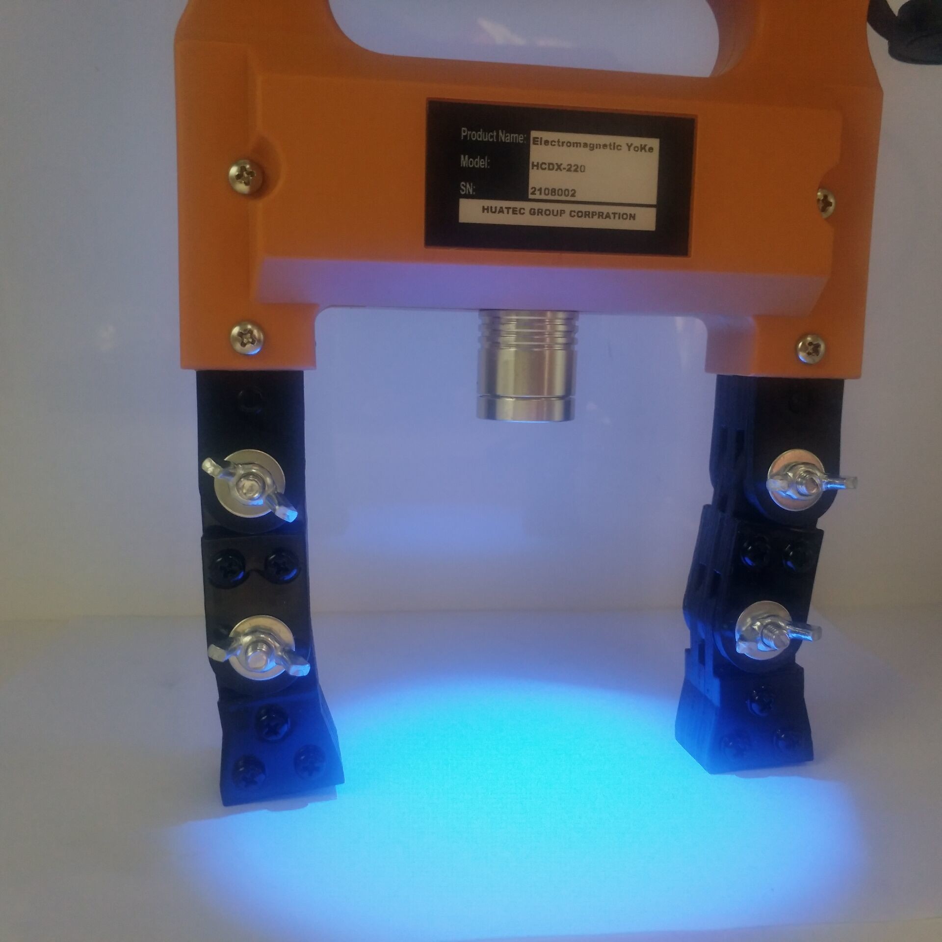 Built In Uv Lamp Shock Resistance Magnetic Particle Testing Equipment