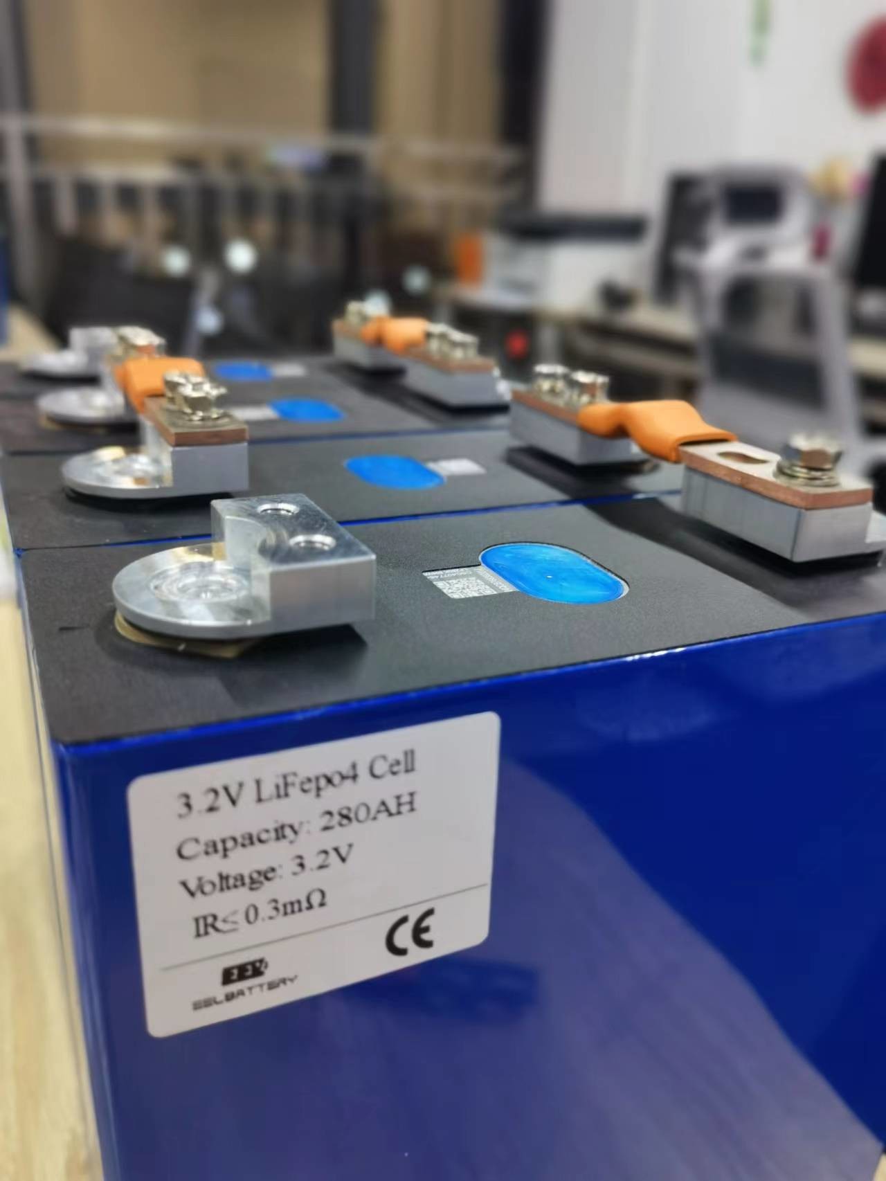 OEM ODM LiFePO4 Lithium Battery 3.2V 105AH LiFePO4 Prismatic Battery For Solar Energy Storage Lithium Battery Packs