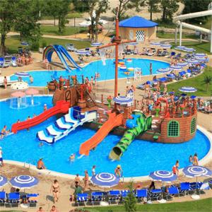 Pirate Ship Water Slide with 15 Years Service Life One Year Warranty and Hot