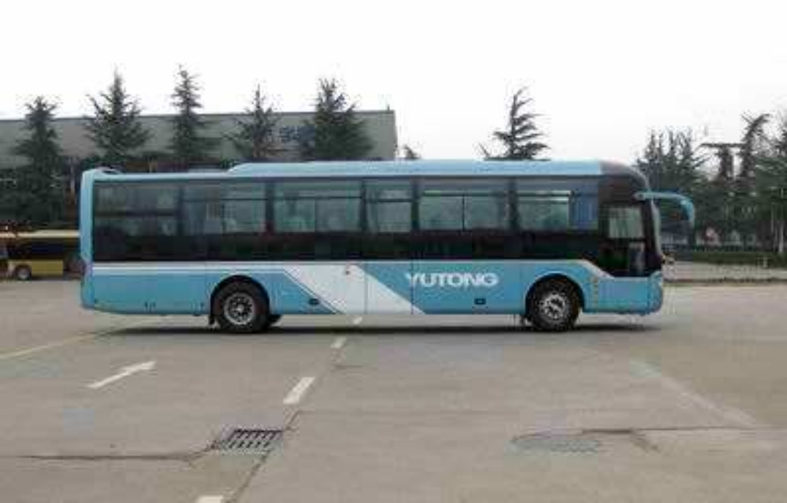 High Quality Second-hand Yutong bus Yutong 6122 airbag chassis double door 33-54 seats