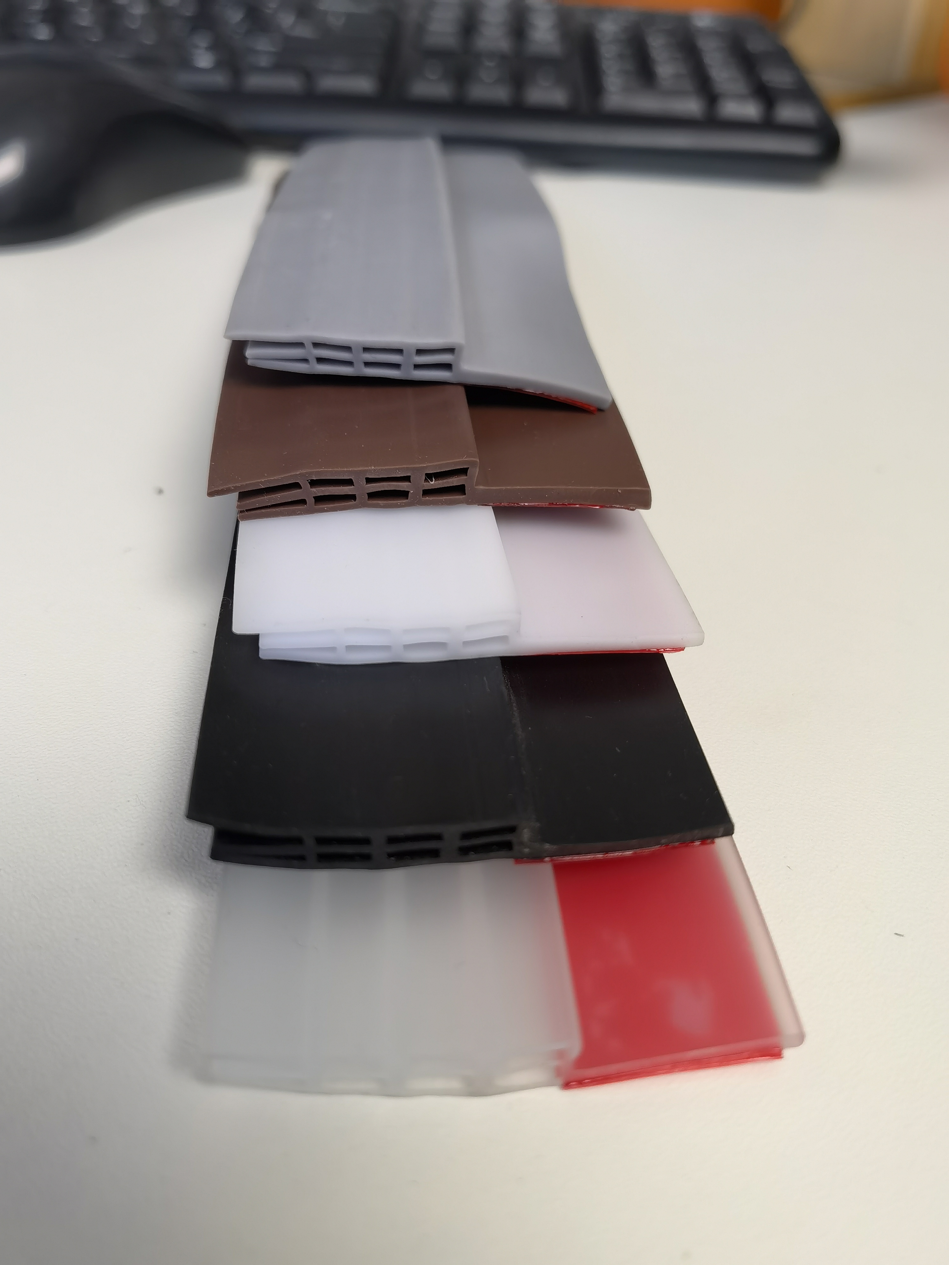 Brown Silicone Door Draft Stopper for Environmental Protection and Long Working Life
