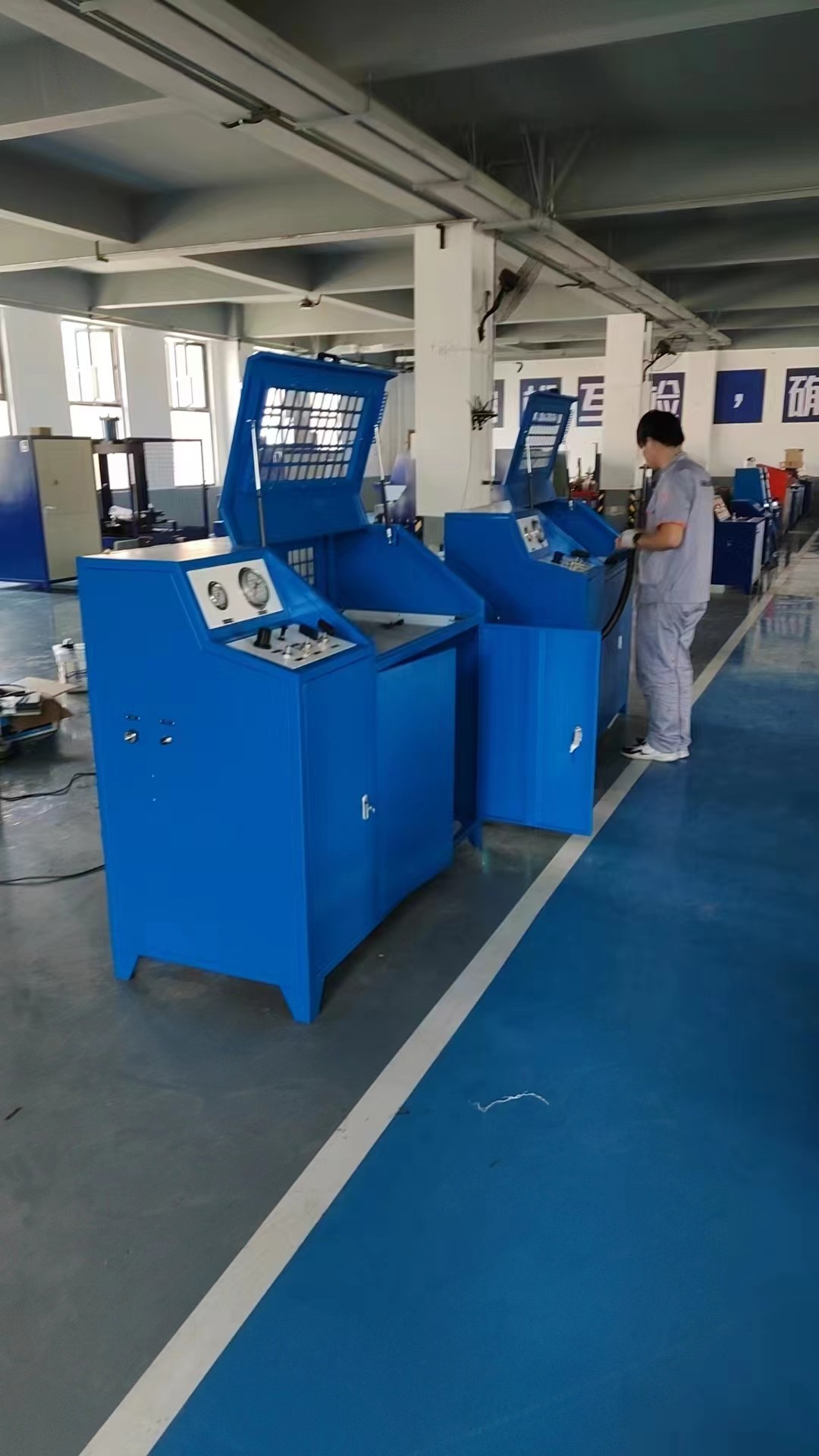240kg Steel Solution 2000 Bar Hose Pressure Testing Machine For Optimal Performance