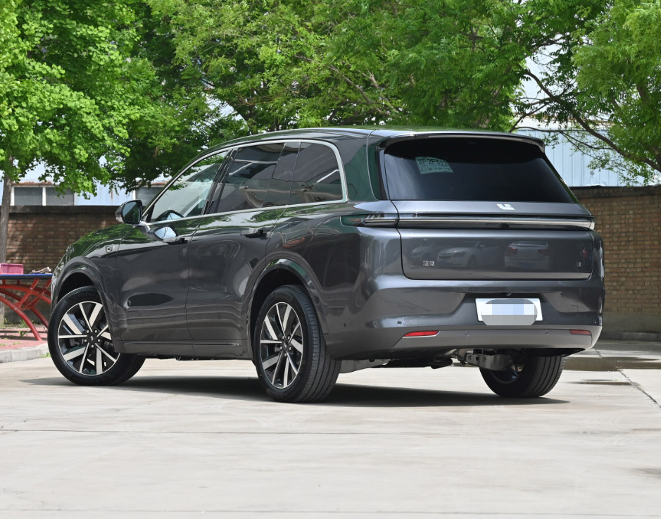 Hot-Sell Electric LI L8 2023 Air Extended Range 154 HP 2 motor 4 WD 6 seats SUV