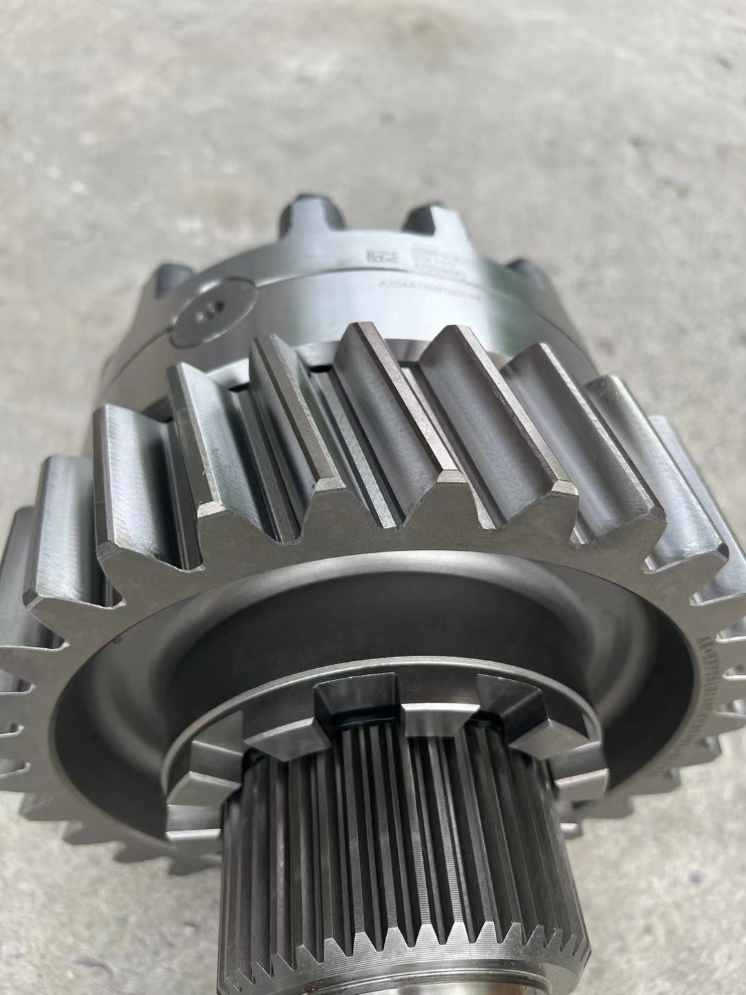 Heavy Duty Truck HOWOAC16 Inter-Axle Input Shaft Assembly Az9981320136 OEM Az9981320136