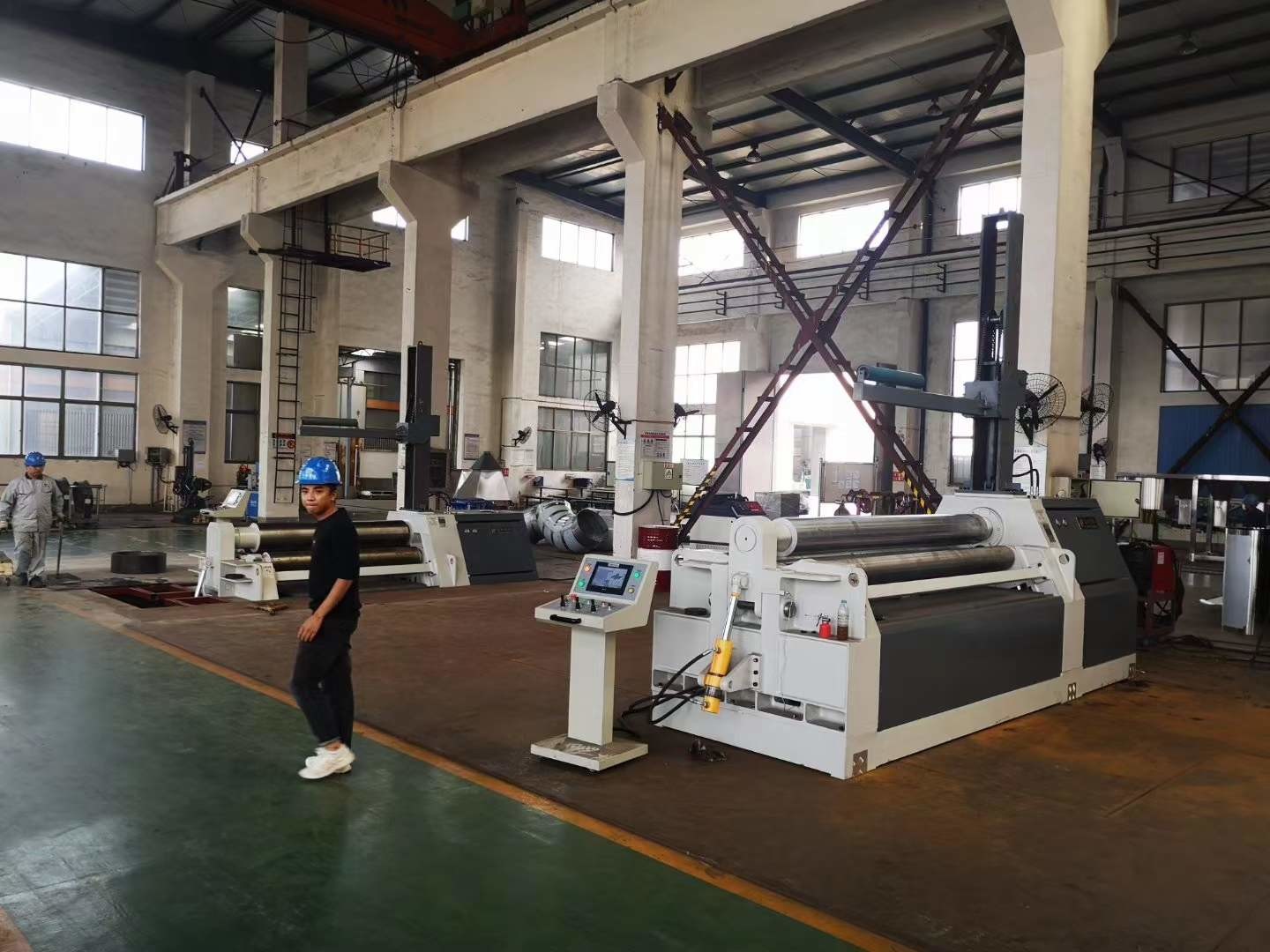 W12-20*2000 PLC Control CNC Hydraulic Bending Machine Carbon Steel 20mm 4 Roller