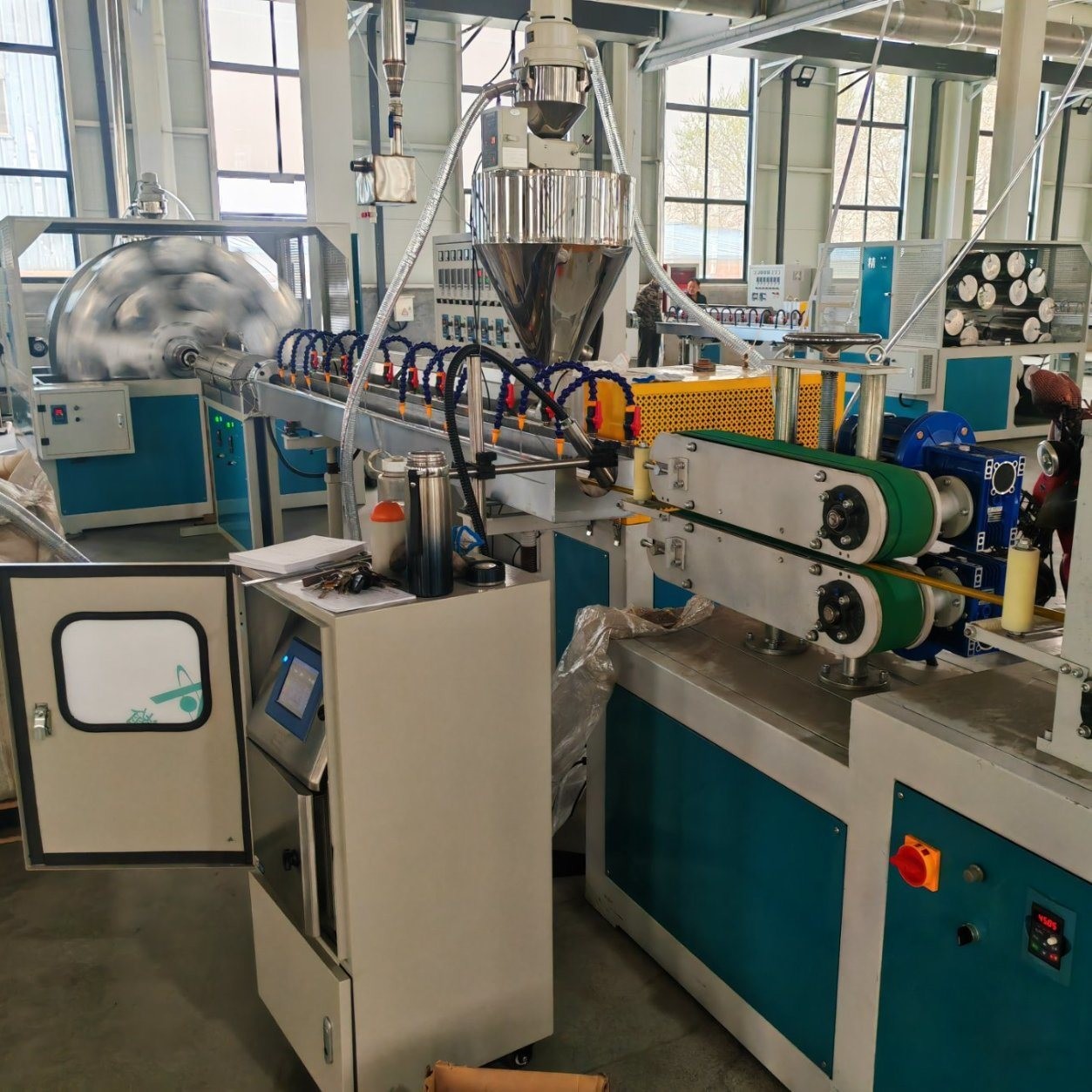 6-50mm Diameter Range PVC Fibre Reinforced Pipe Making Machine 20-110kg/h Output 35-65kw Installation Power