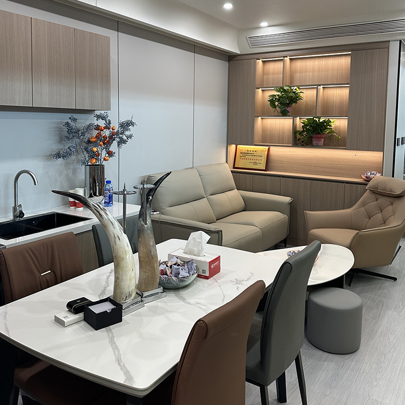 Year-Round Comfort and Portability Space Capsule House with Thermal Insulation and Climate Control