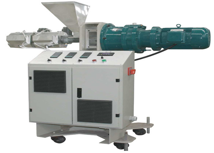 Pe / Po Single Screw Extruder Plastic Pipe Extrusion Machine