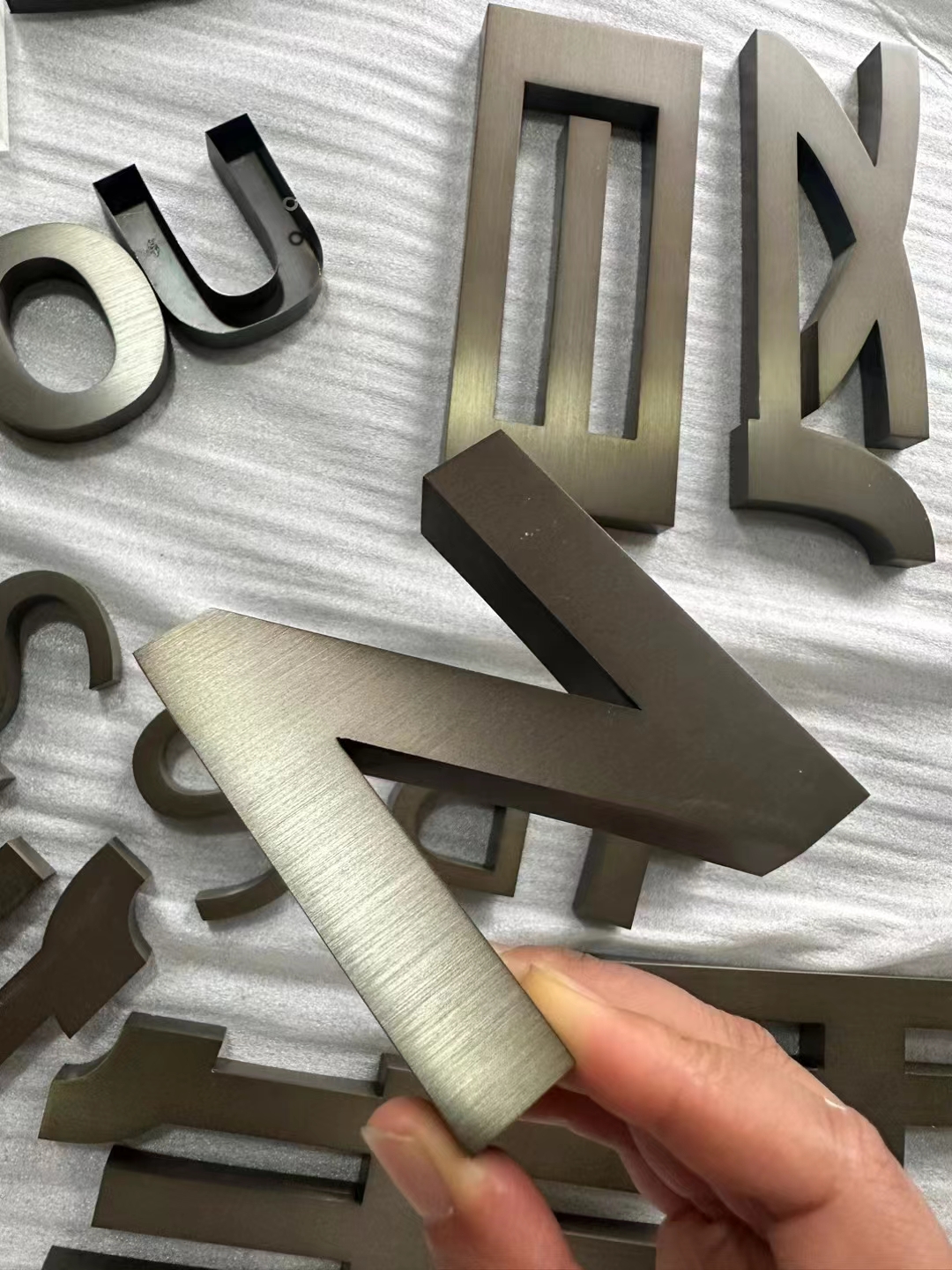 Outdoor Custom Building Stainless Steel LED Signs For Office Advertising