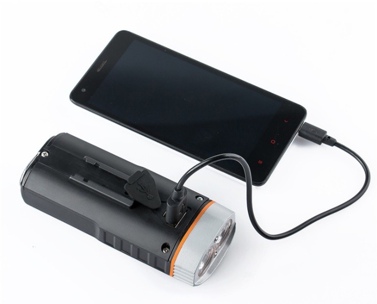 Magnet Base COB Bike Light , USB Rechargeable Bicycle Light 2000lm Brightness