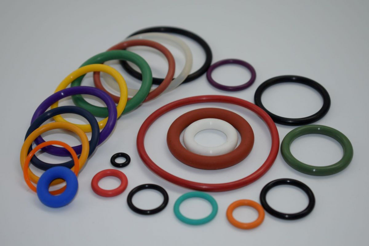 Tear Strength Custom FFKM O Rings Rubber O Rings Good Oil Resistance Compression Molding