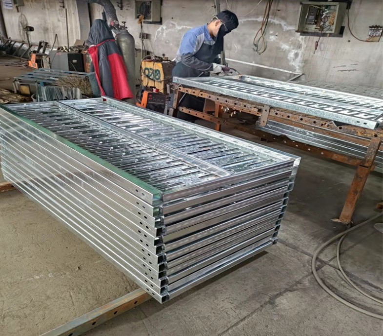 Hot Dip Galvanized Antiskid Perforated Plate Walkway Safety Grating