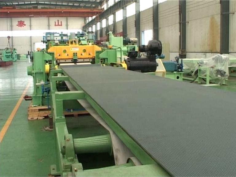 Metal Coil Uncoiling Feed Flying Shear Production Line With Video Outgoing Inspection