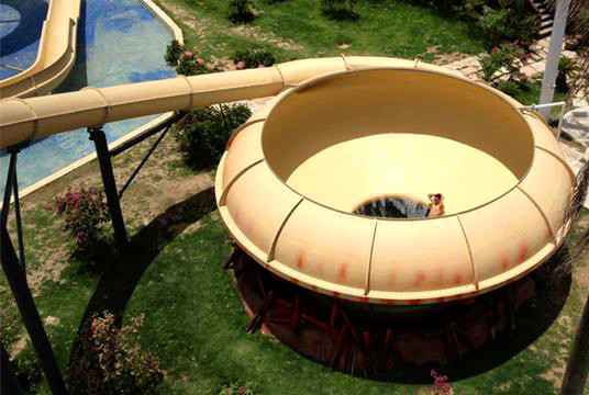 Multi Color Funnel Water Slide Water Supply 150m³/H With 1 Year Warranty