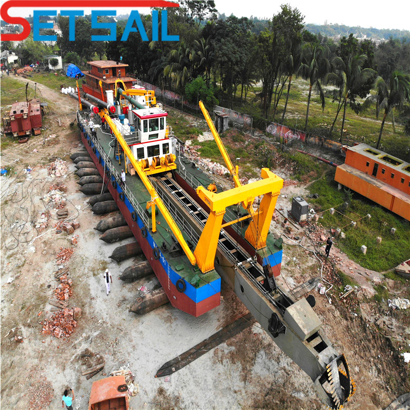 20inch Water Flow 5000m3 River Sand Dredger with Diesel Engine