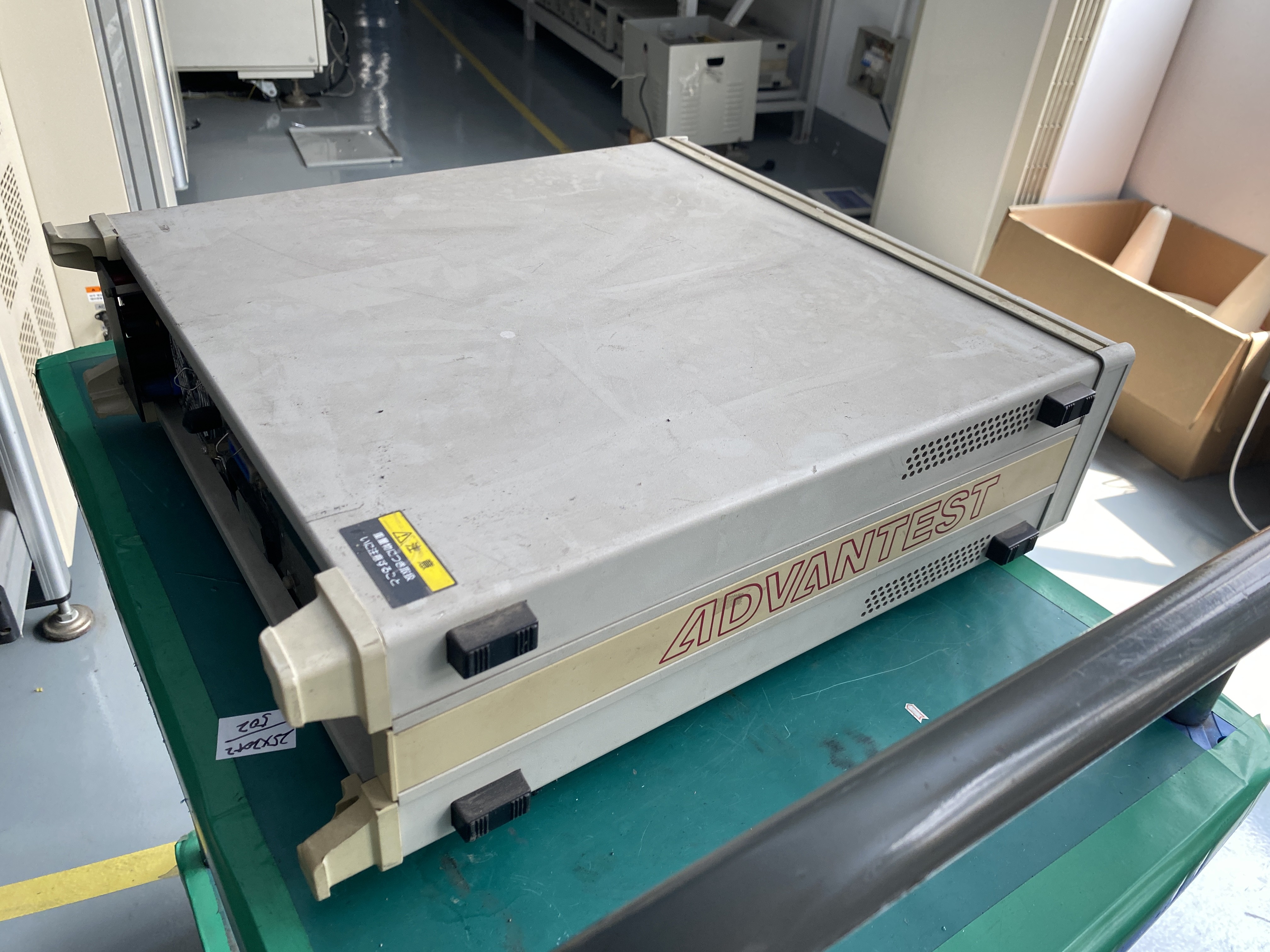 ADVANTEST R6161 DC Voltage/Current Source With High Precision