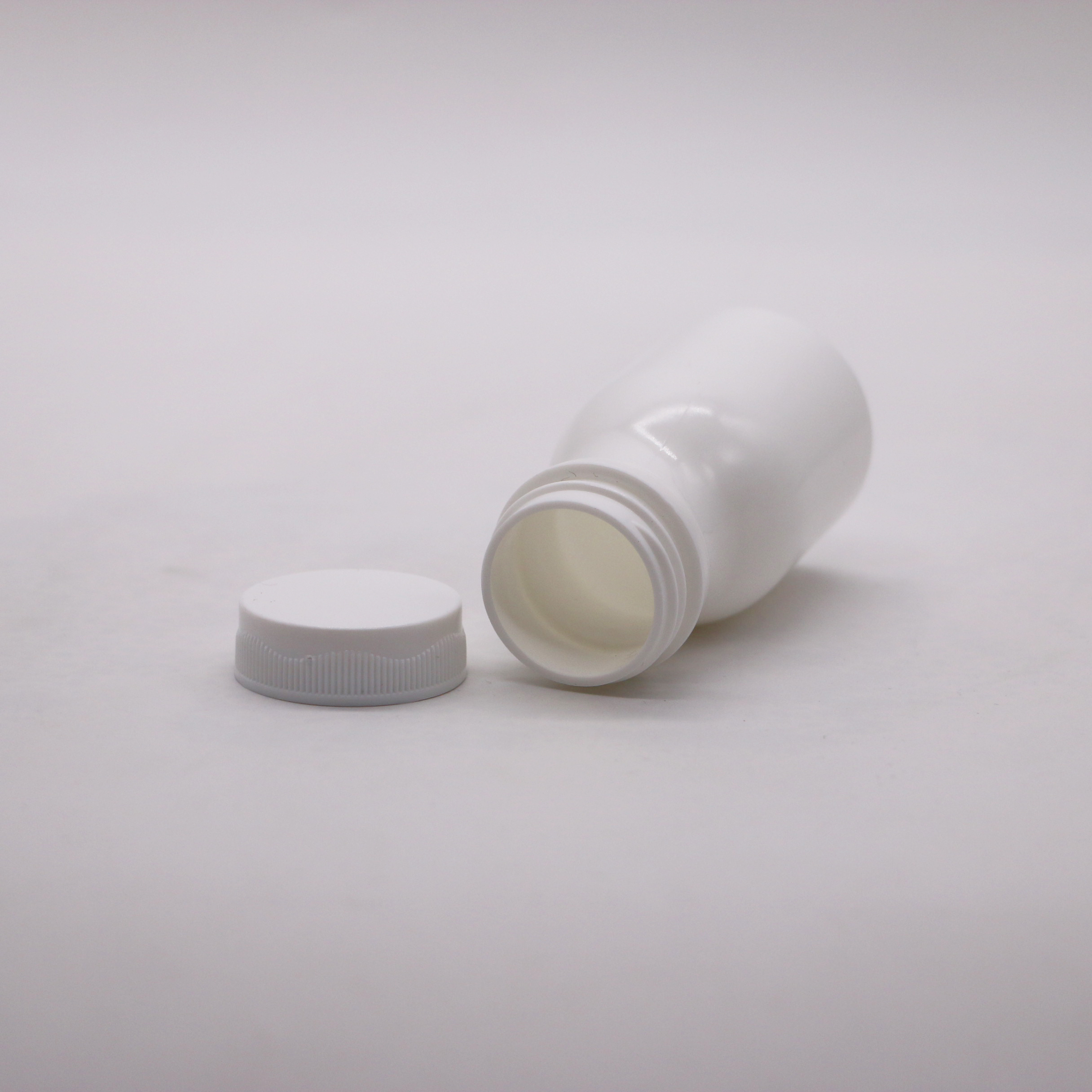 SCREW CAP Sealing Type 60mL Bowling Shape HDPE Plastic Bottle for Supplement Storage